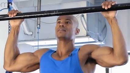 Eine einfache Technik für korrekte Klimmzüge