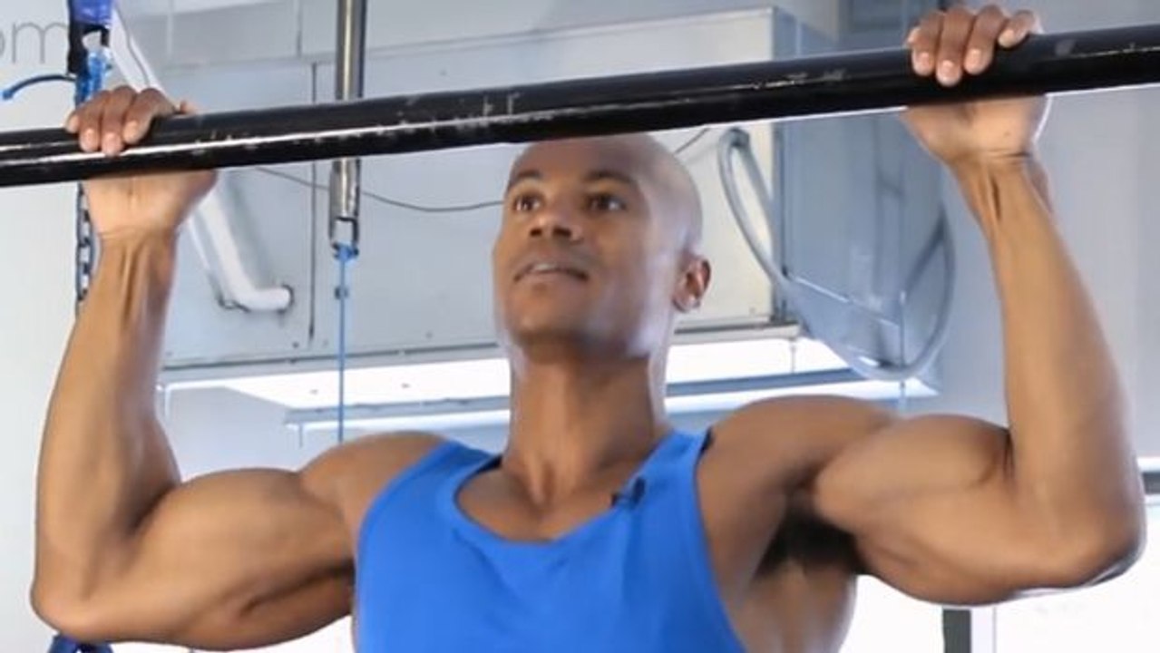 Eine einfache Technik für korrekte Klimmzüge