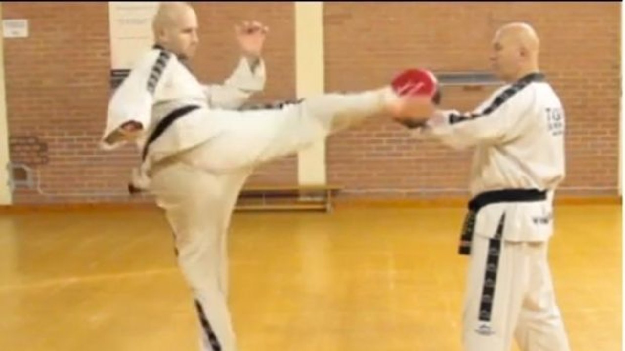 Taekwondo: So lernt ihr den Tornado-Kick ganz einfach