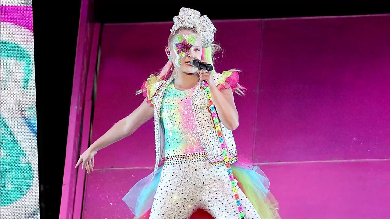 "ich schäme mich nicht dafür": jojo siwa outet sich als bisexuell