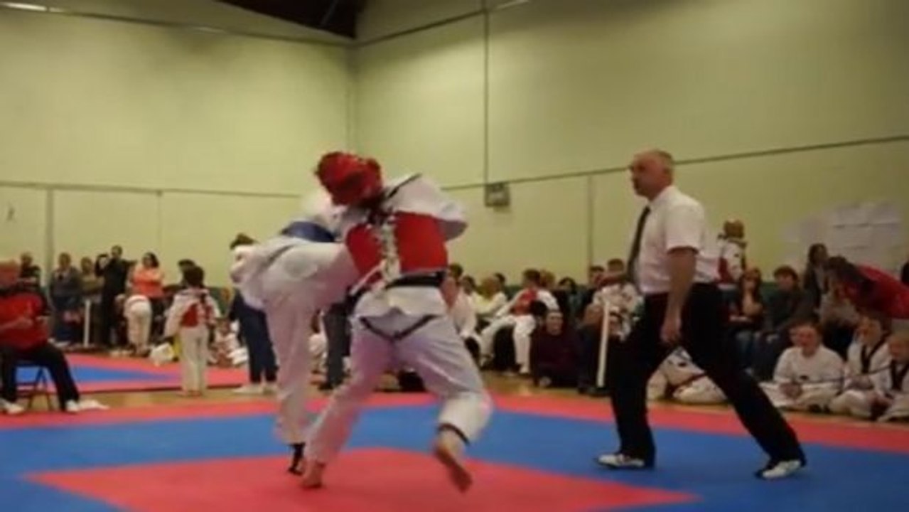 Taekwondo: Ein blitzschnelles K.O. in nur 2 Sekunden!