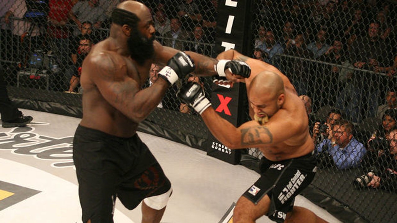 Kimbo Slice's erster Kampf ist mit einem enormen K.O. zu Ende gegangen