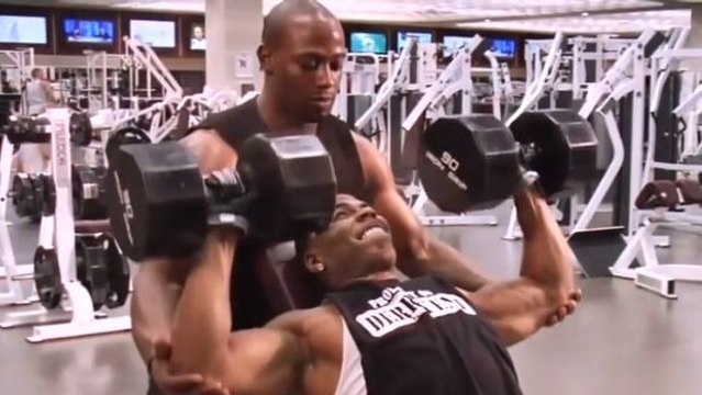 Das intensive und tägliche Krafttraining des Rappers Nelly