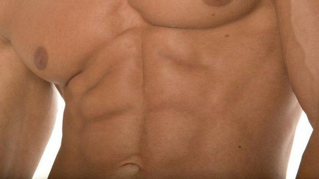 Dieses Trainingprogramm kann man zuhause ohne Geräte machen