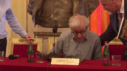 "Ich glaub nicht, dass sie das Ganze erfunden hat": Woody Allen zu Missbrauchsvorwürfen