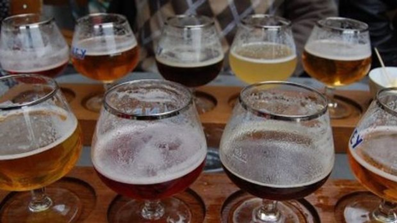Hat die form des glases einfluss auf ihren alkoholkonsum?