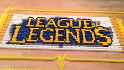League of Legends: Er baut das LoL-Universum mit über 40.000 Dominos nach