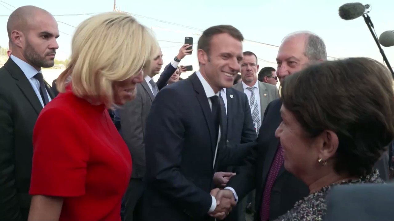 Zieht Brigitte heimlich die Strippen? Emmanuel Macron spricht Klartext