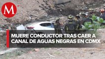 En la GAM, auto se vuelca y cae a canal de aguas negras; hay un muerto