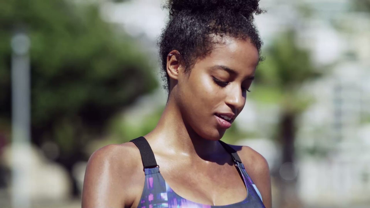 Mineralwasser: Diese Lifehacks lassen eure Schönheit und sogar alten Silberschmuck strahlen