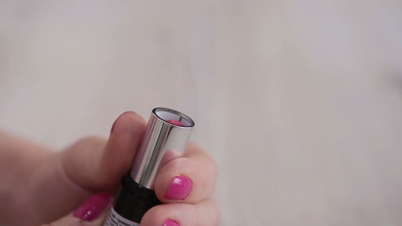 Dieser Trick geht auf TikTok viral: So trägst du Lippenstift perfekt auf