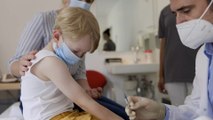 Kinder gegen Corona impfen: Lauterbach schätzt Delta als gefährlicher ein, als bisherige Varianten