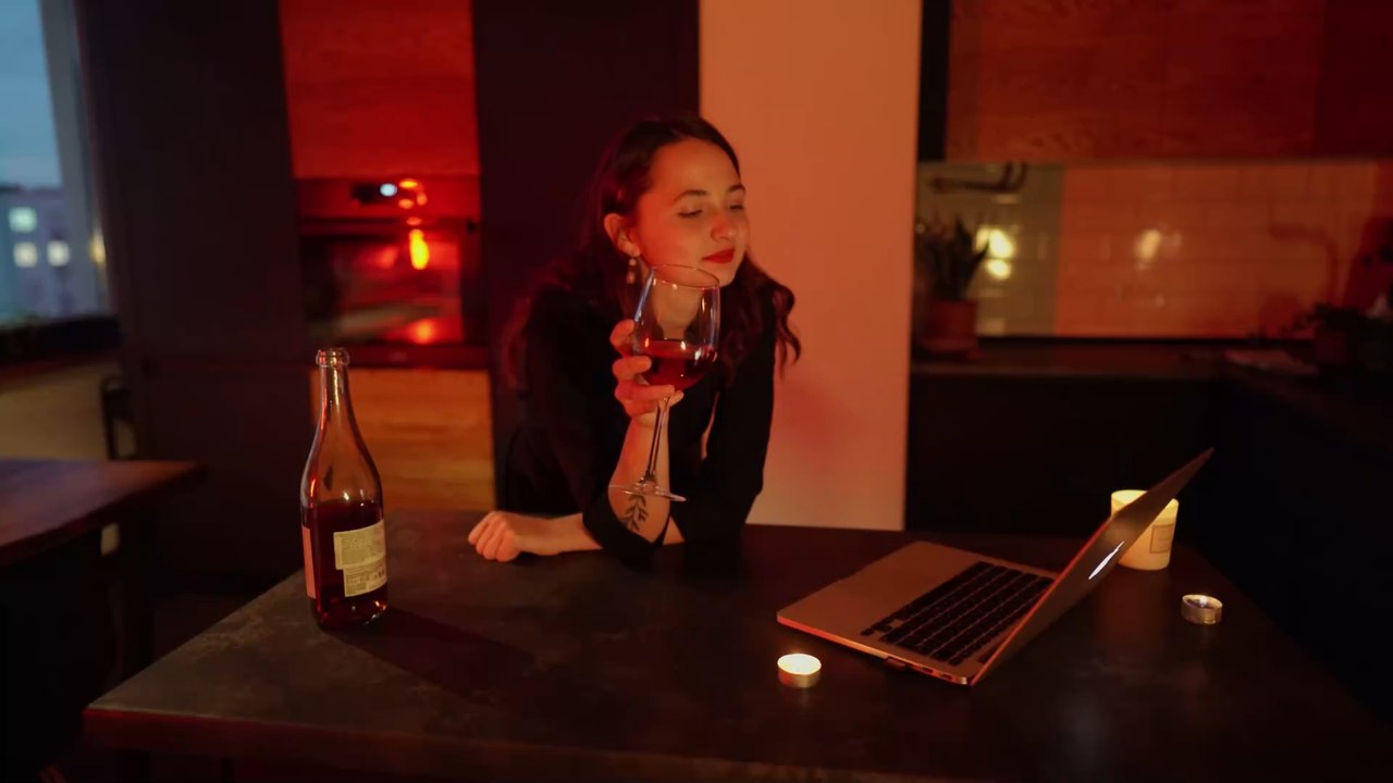 'Advo-Dating': Neuer Dating-Trend hat es in sich!