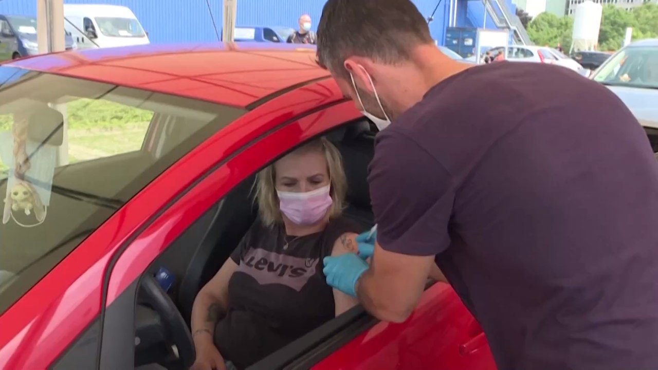 Kurioser Trick kursiert auf TikTok: Hilft er wirklich dabei, Schmerzen nach der Impfung zu lindern?