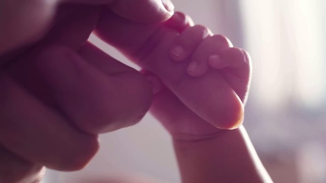 Ihre Eltern wussten von nichts: Mädchen bringt mit 11 Jahren ein Kind zur Welt