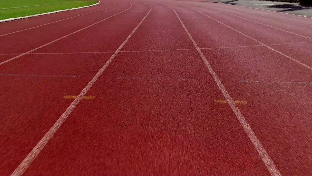 Sehbehinderte Sprinterin verpasst den Einzug ins Finale und hat den schönsten Tag ihres Lebens!