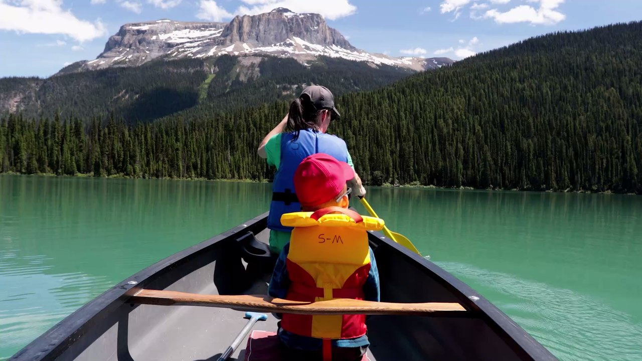 Flugbegleiter verrät, warum Passagiere nie kurze Hosen an Board tragen sollten