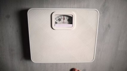 Flacher Bauch: Mit dieser Frucht nehmt ihr ganz leicht ab