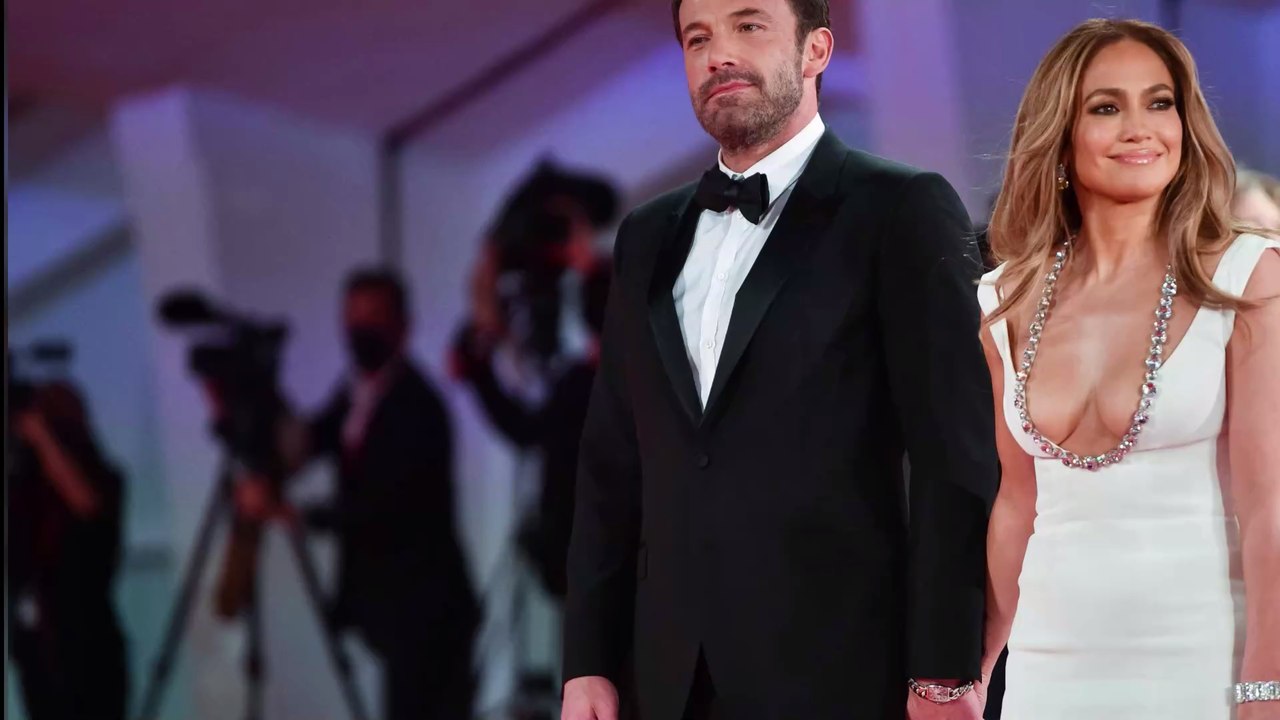 Kim Kardashian sendet JLo und Ben Affleck deutliche Botschaft