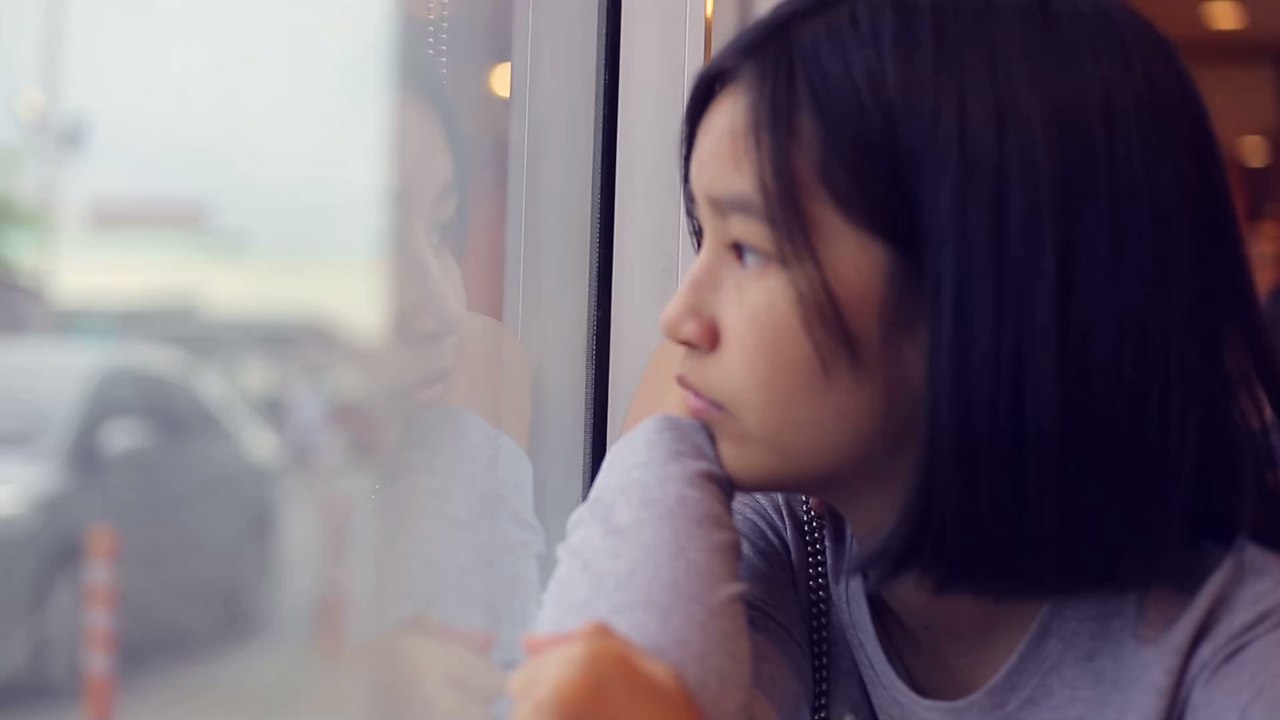 Lehrerin schneidet 7-Jährigen die Locken ab, jetzt verklagt sie die Familie auf eine Million Dollar