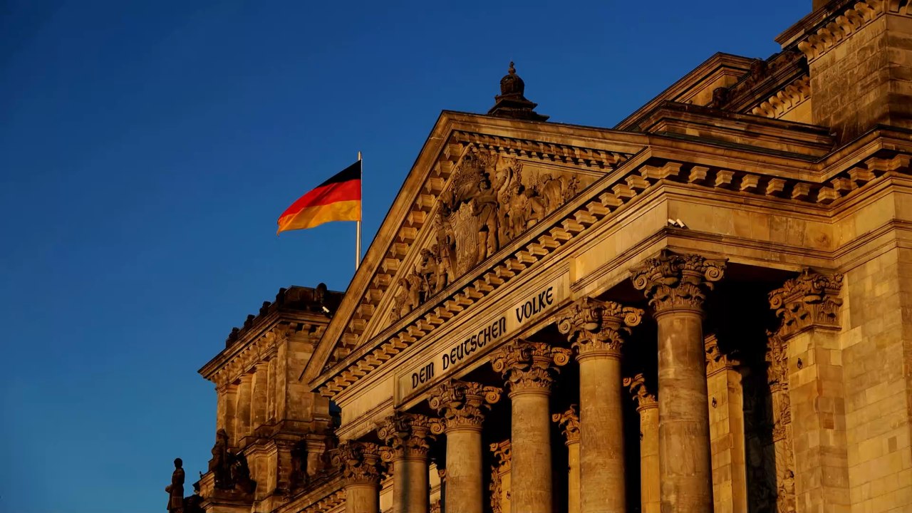 Historischer moment bei bundestagswahl: erstmals ziehen zwei transfrauen in den bundestag