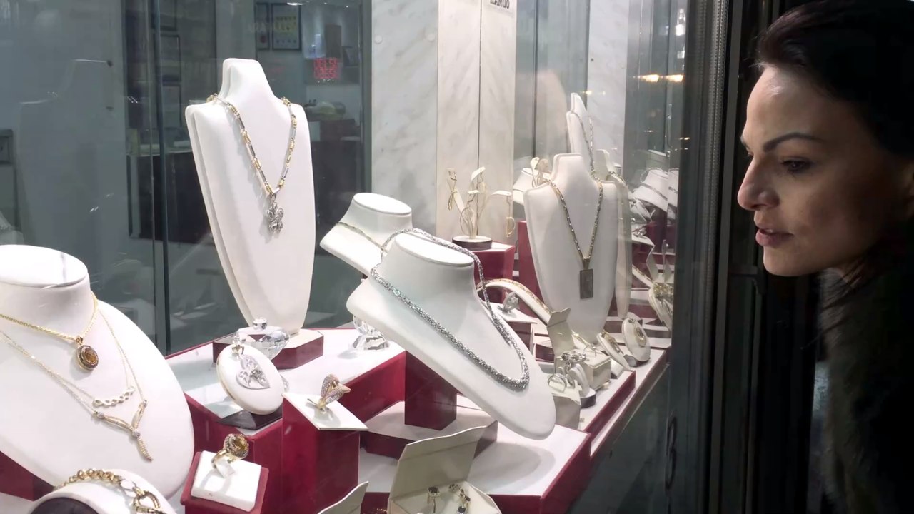 Ketten-Hack: Dieser geniale TikTok-Trick zeigt euch, wie sich euer Schmuck nie wieder verheddert