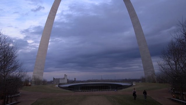 Central US braces for sudden shift from mild weather to major winter storm