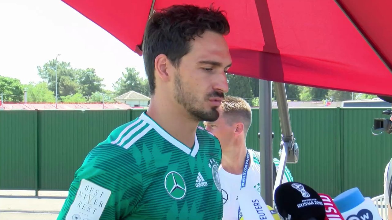 Mats Hummels flirtet mit Dänin, die Cathy zum Verwechseln ähnlich sieht