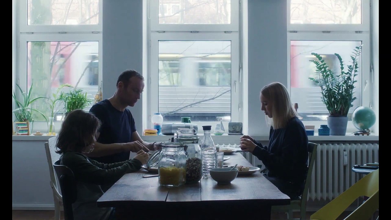 DER MENSCHLICHE FAKTOR Film - Clip und Trailer