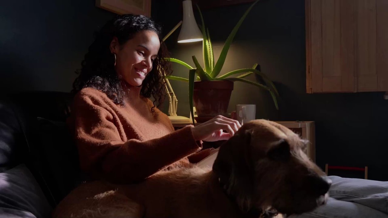 'Cuffing Season': Warum Singles gemeinsam überwintern