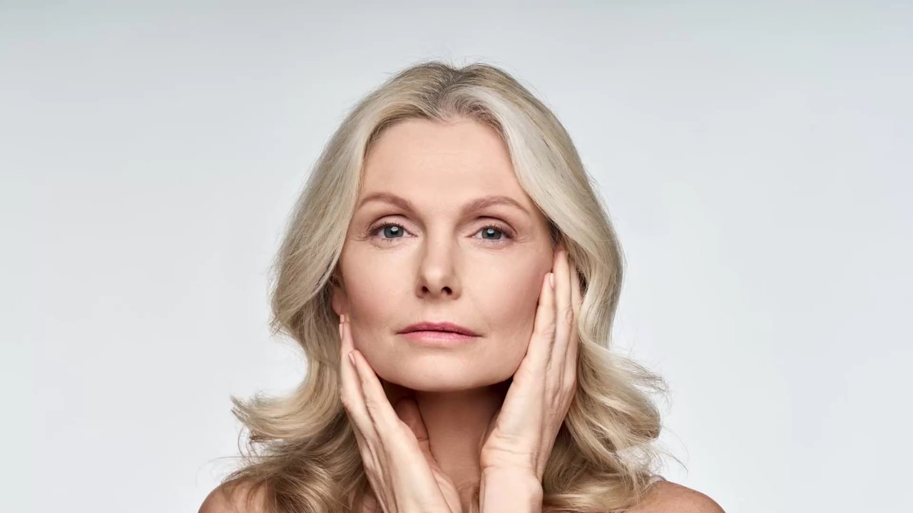 Ganz ohne botox: so seht ihr im handumdrehen 10 jahre jünger aus!