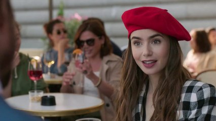 "Emily in Paris": Was läuft hinter den Kulissen zwischen den Hauptfiguren?