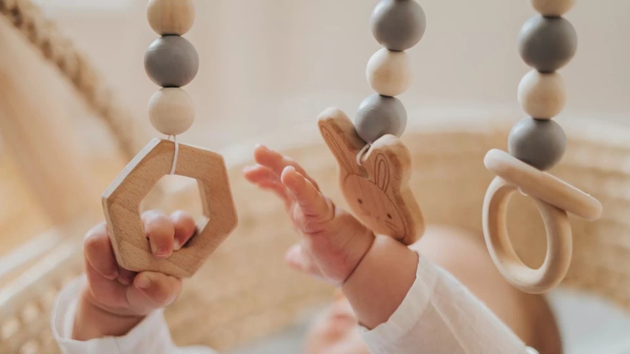 Frau gibt ihrem Sohn einen satanischen Namen, aber der Name ihrer Tochter ist fast noch schlimmer