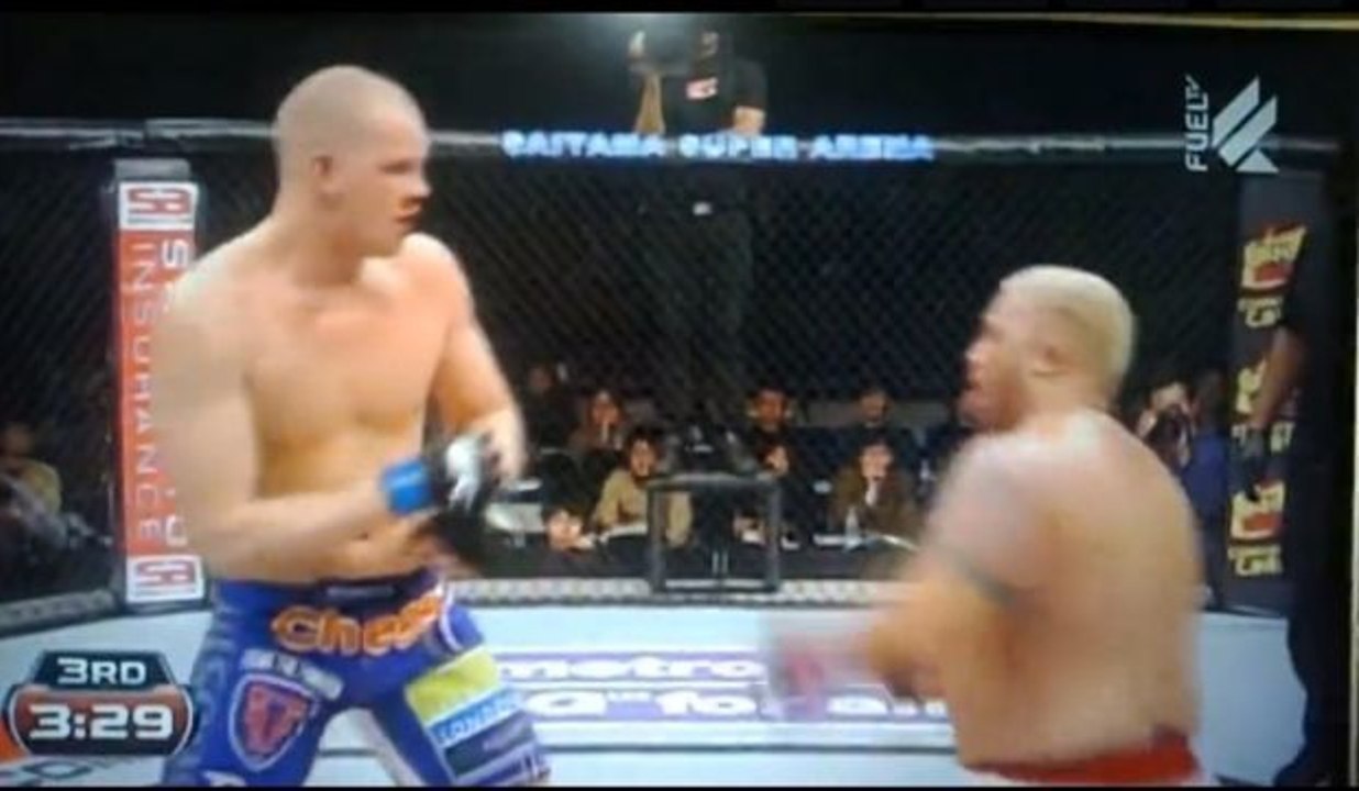 Mark Hunt vs Stefan Struve: Wer siegt bei diesem ungleichen Kampf zwischen einem kleinen und einem großen Boxer?