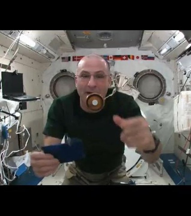 Quand un astronaute se met à jouer au yo-yo dans l'espace
