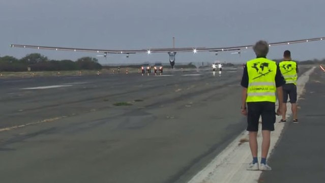 Das solarbetriebene Flugzeug Solar Impulse 2 hat einen Rekordflug über dem Pazifik gemeistert. Dazu benötigte es nicht einen Tropfen Treibstoff.