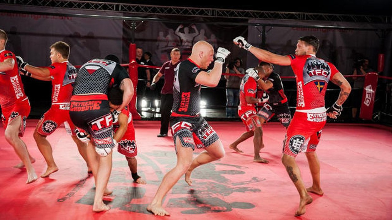 Mma: ein verrückter 5 vs 5 kampf!