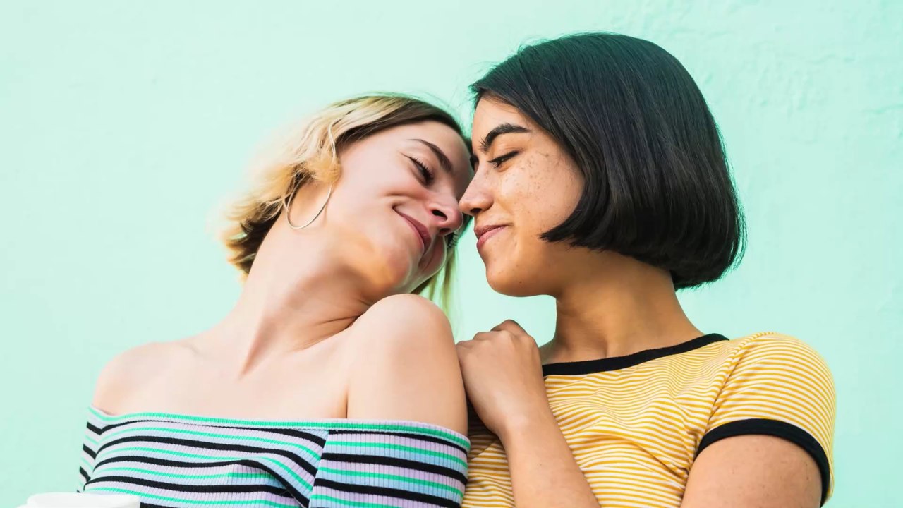 Papst Franziskus rät Eltern, ihre LGBTQIA+-Kinder zu akzeptieren