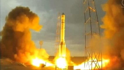 Une fusée Proton russe explose en vol avec trois satellites
