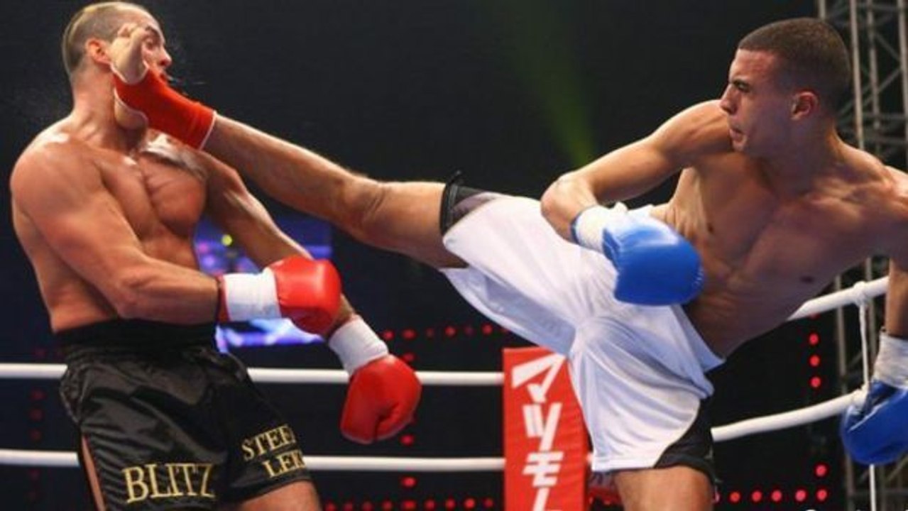 K-1: seht das gewalttätige k.o. durch einen brutalen fußtritt von badr hari!
