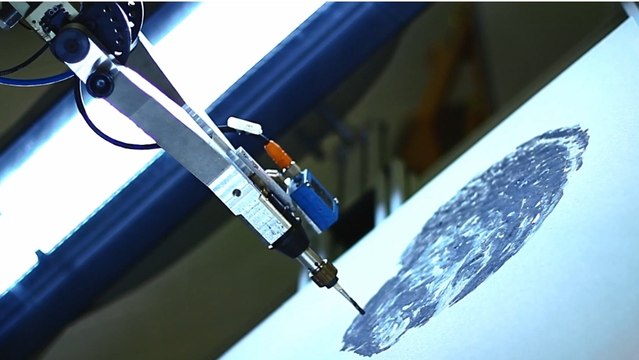 E-David, un étonnant robot artiste capable de peindre des toiles