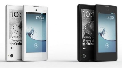 Yotaphone : prix et caractéristiques du premier smartphone russe à double écran