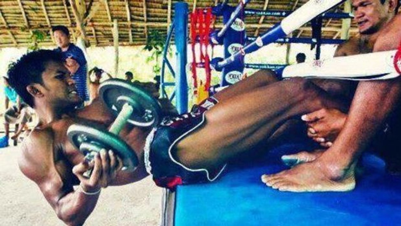 Das beeindruckende training von buakaw banchamek aus dem jahr 2015