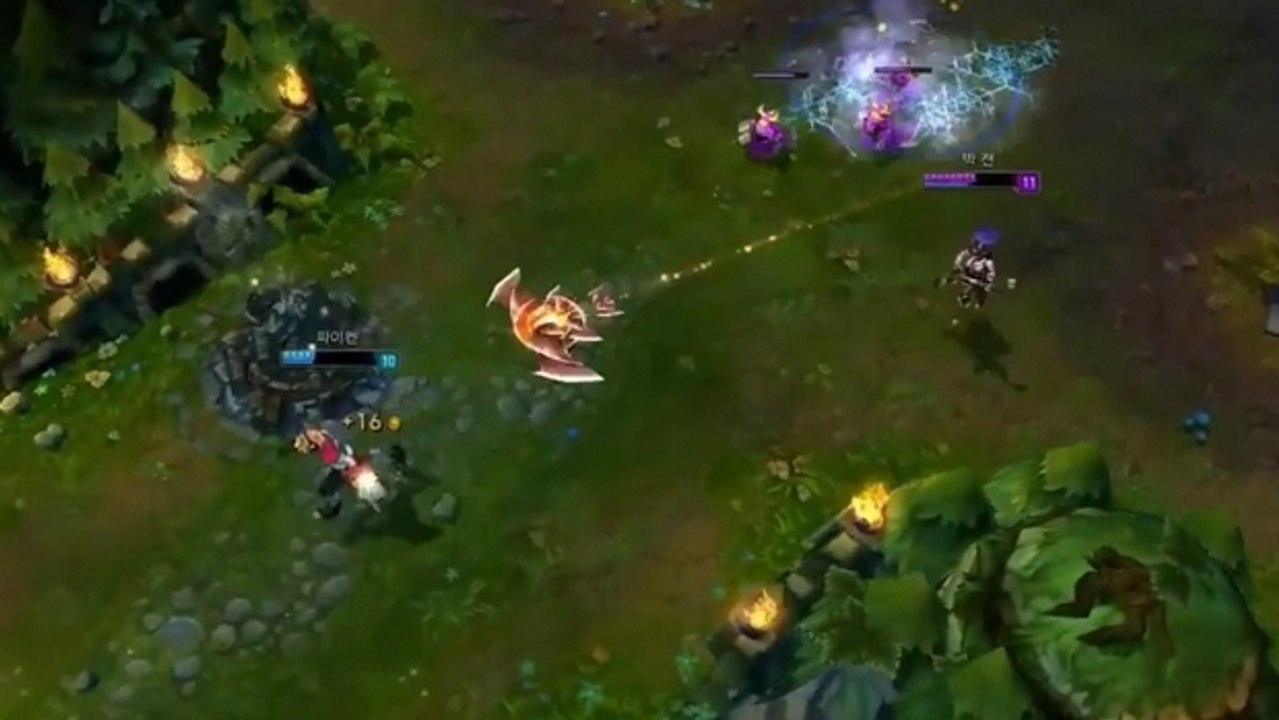League of Legends: Ezreal entkommt dank seines Teamkollegen dem sicheren Tod!