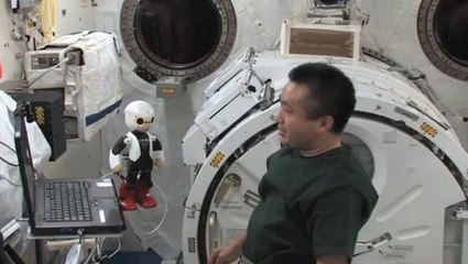 Conversation spatiale entre l'androïde kirobo et un astronaute de l’ISS !