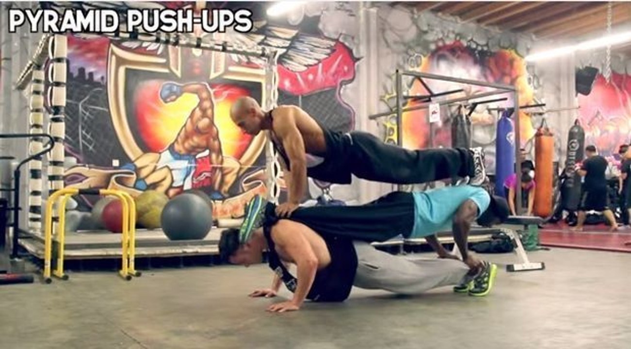 Krafttraining: Komplett verrückt! 30 Liegestütz Varianten!