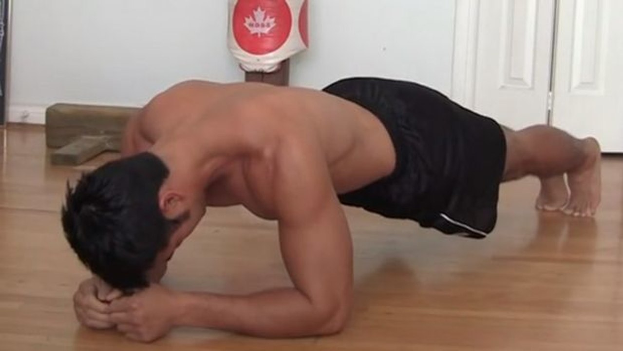 Ein kurzes, aber einfaches Programm für Schultern und Torso