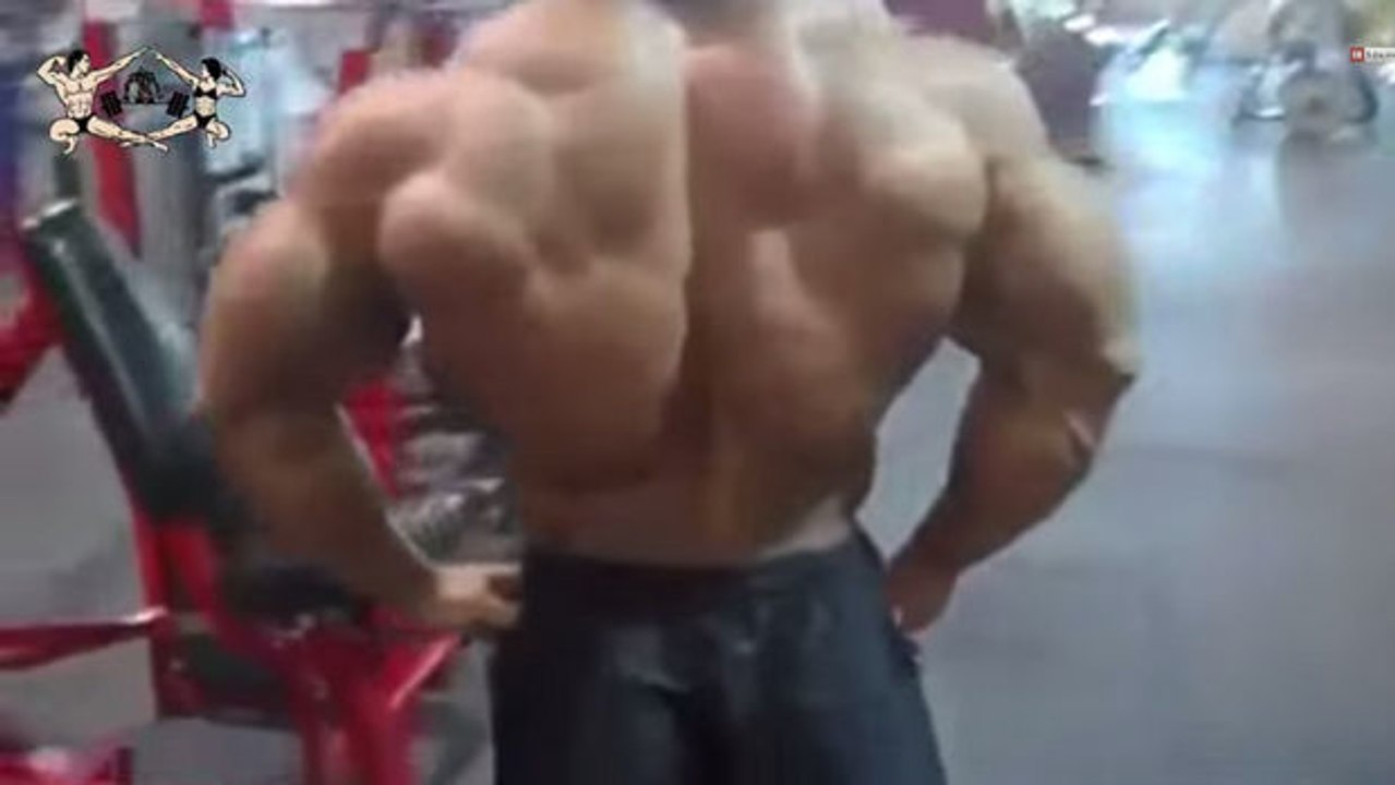 Das ist der Mann mit dem stärksten Rücken der Welt! Einfach krass!