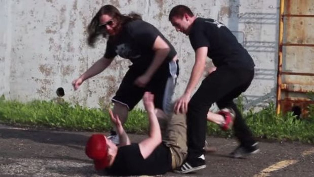 Wie kämpft man gegen mehrere Gegner gleichzeitig?