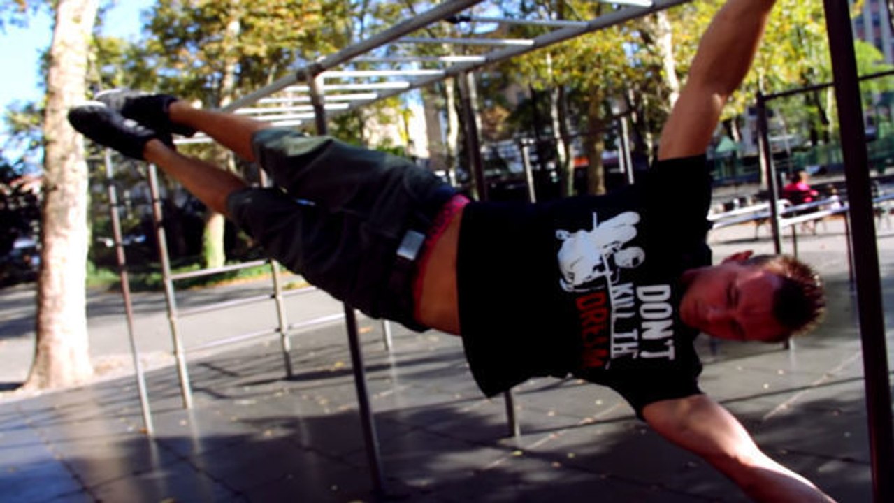 Lernen Sie die perfekte „menschliche Flagge“